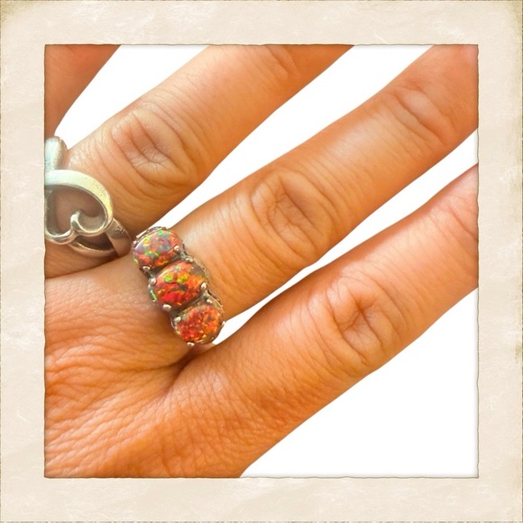 Dainty Red Brown Opal Three Stone Ring in a 925 Sterling Silver Setting, Size 7 - Picture 1 of 6